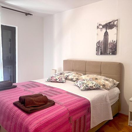 Apartments Ares 罗维尼 外观 照片