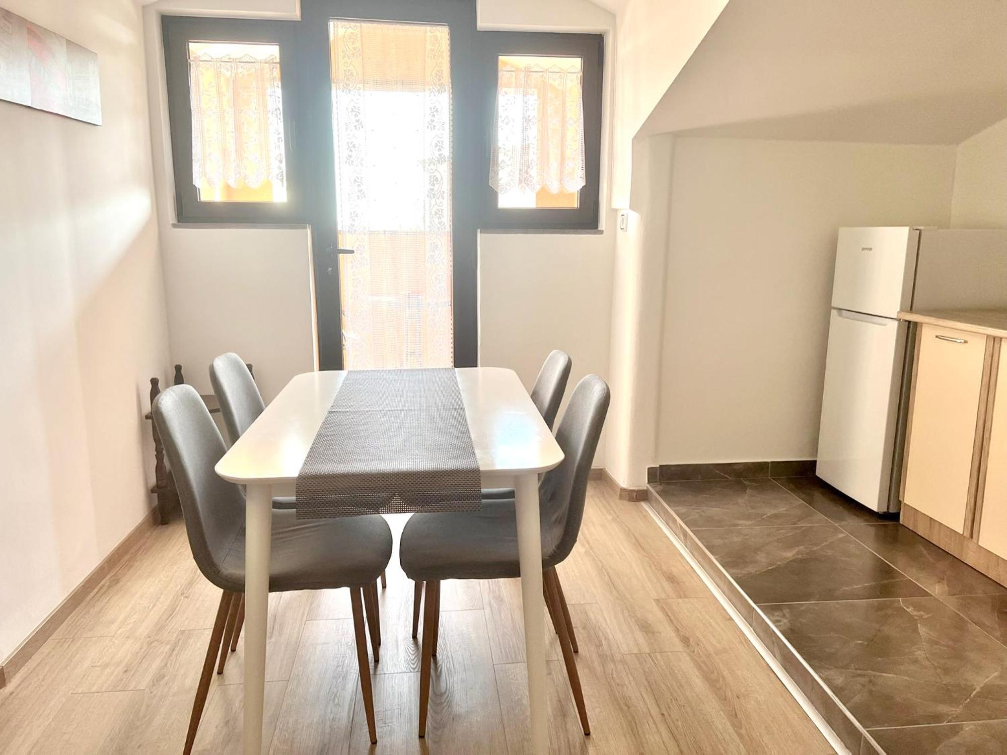 Apartments Ares 罗维尼 外观 照片