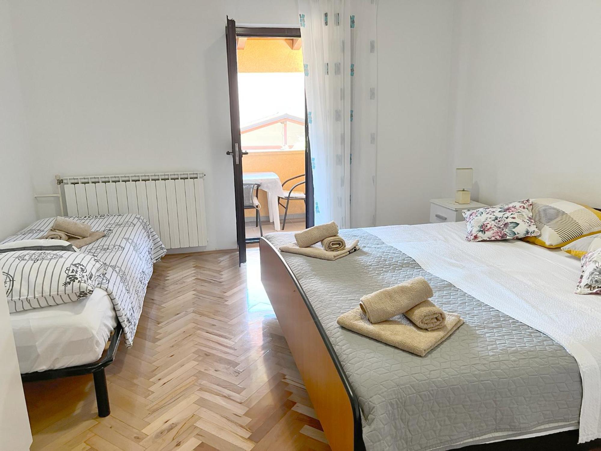 Apartments Ares 罗维尼 外观 照片