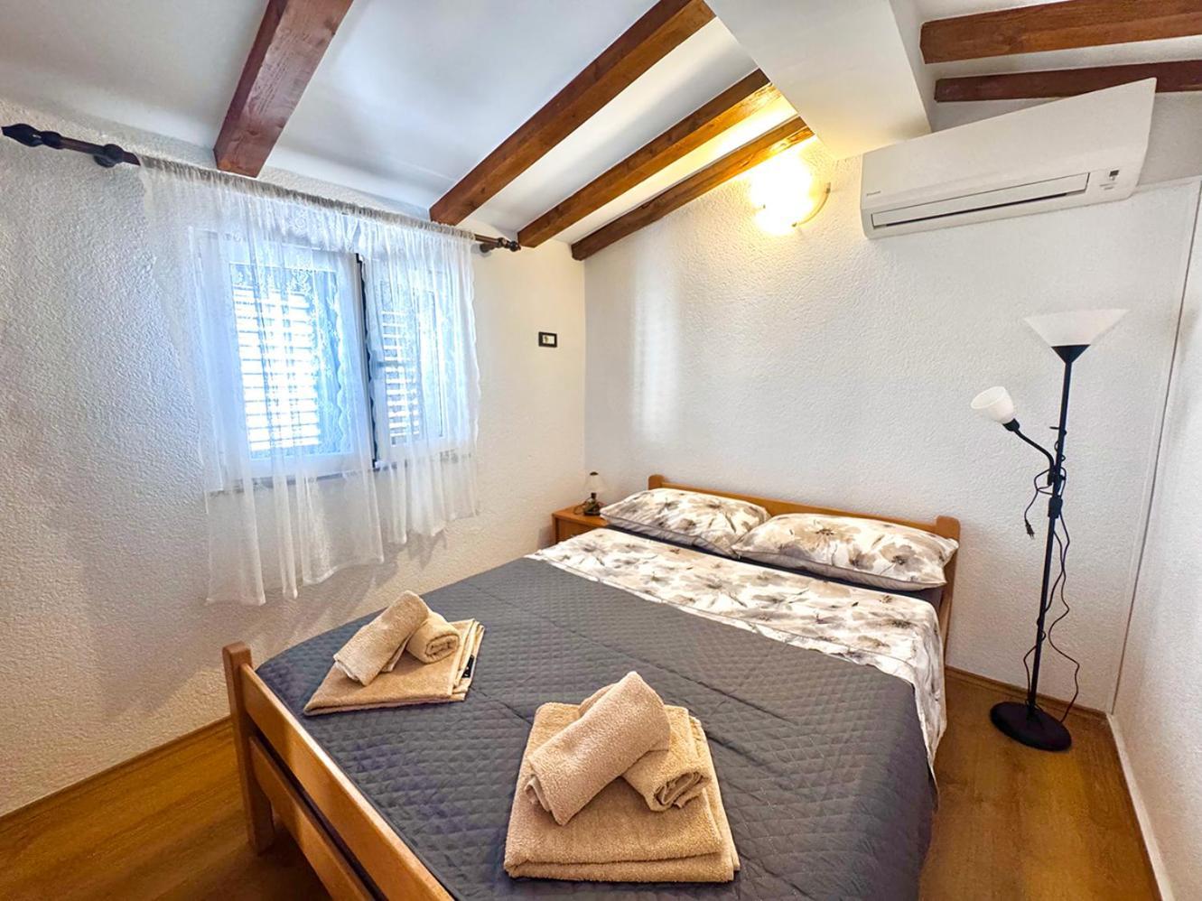 Apartments Ares 罗维尼 外观 照片