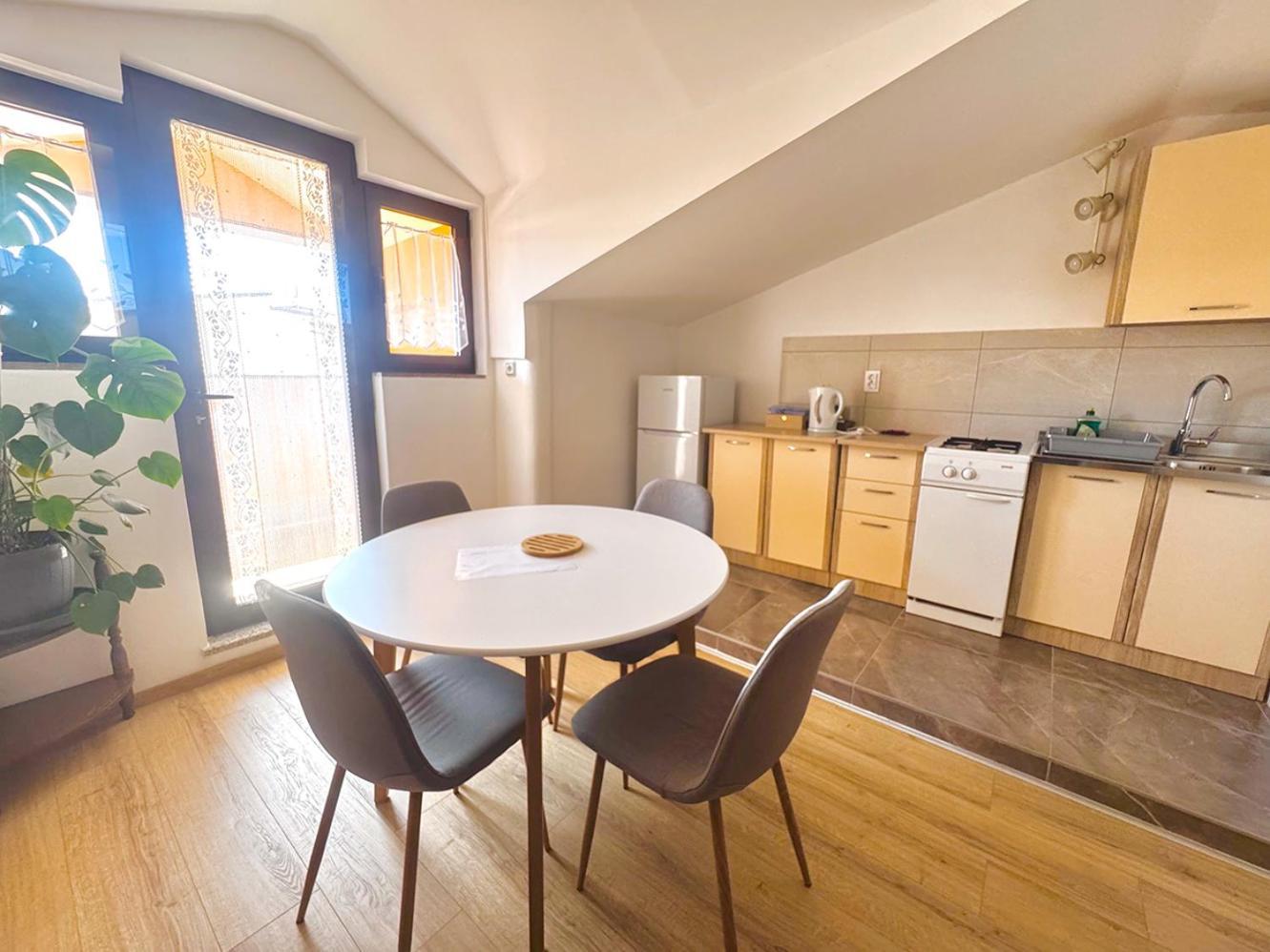 Apartments Ares 罗维尼 外观 照片