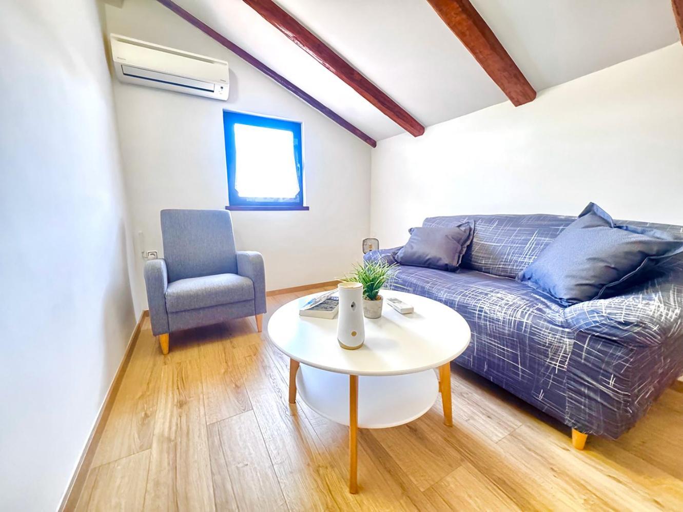 Apartments Ares 罗维尼 外观 照片